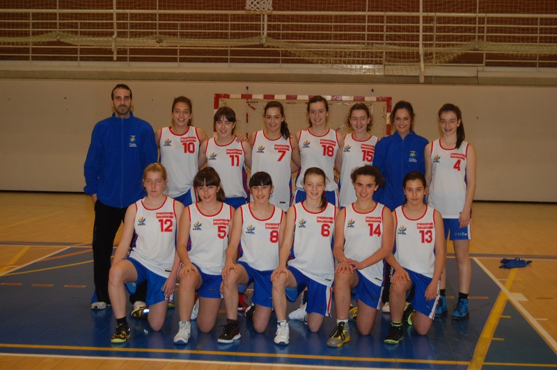 Fiesta Final de los Juegos Deportivos en la que 25 Aniversario Ardoi y San Ignacio se coronaron como campeones infantiles